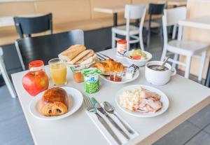 Hotels B&B HOTEL Colmar Expo : photos des chambres