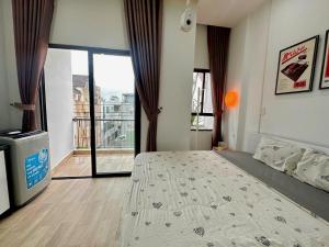 Corgi House Beachstay Danang