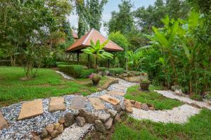 Meraya Villa with Private Pool Near Nai Harn Beach