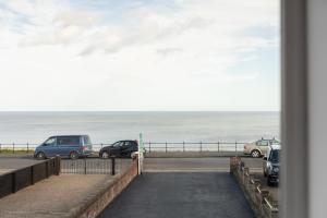 Apartment 4, Kings Court