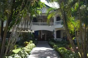 La Planta Hotel and Restaurant, Inc. - Malabugas