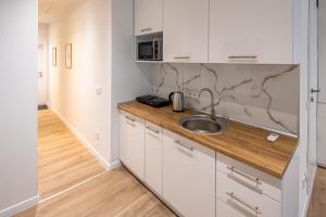 Apartments on Staroyevreiska Street