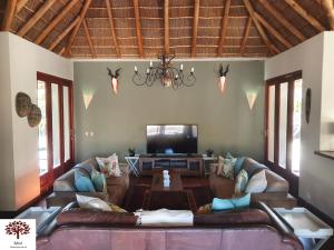 Zebula Golf and Wildlife Estate - Kudu's Bark Pax 12 - Moi Signature Luxury villa