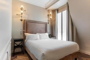Hotels Hotel Perreyve - Jardin du Luxembourg : photos des chambres