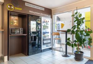 Hotels B&B HOTEL Nantes Parc Expos La Chapelle : photos des chambres