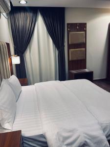 لؤلؤة الثريا للشقق المخدومة فرع اشبيلية