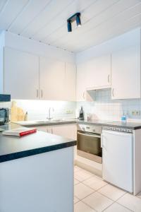 Studio with sea and harbor views