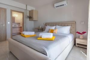 Giannas Panoramic Seaview Twin Villas with pool 1