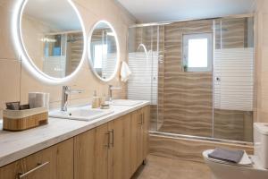 Giannas Panoramic Seaview Twin Villas with pool 1