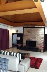 IRIS VILLA 查龙iris别墅 - Ban Suan