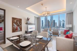 Downtown Elegance - 1BR Apartment with Unmatched Burj Khalifa Views