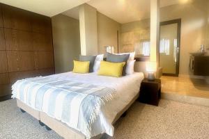 Ocean View Premium Room incl garage and access to the garden and pool of Loloho Lodge