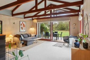 Cozy Sommerhouse Near The Sea