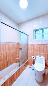 Walk to Beach, Shops, Dining, Pool View, Fast Wifi