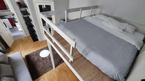 Rue Paul Valery - Paris 16 - 1160