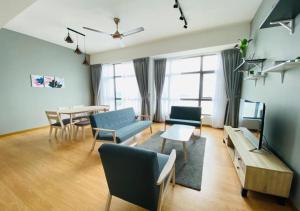 PapaHouse at Imperium Residence