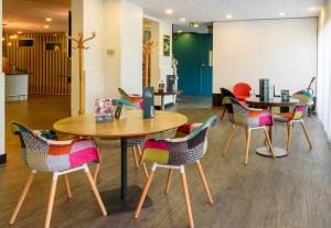 Hotels B&B HOTEL Toulouse Universite : photos des chambres