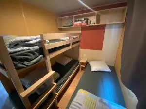 mobil home personnes - Angles