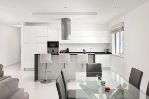 Home By The Sea Ocean View Apartment