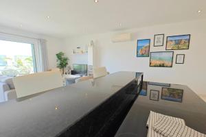 Home By The Sea Ocean View Apartment