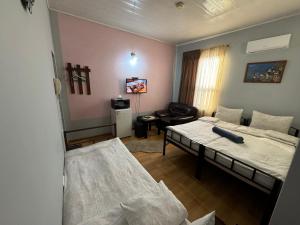 Budget Triple Room room in ALEM Hotel