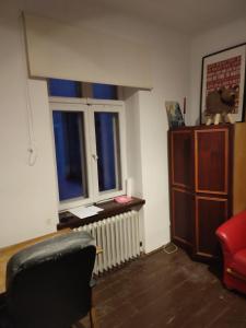 Biały dom Cyprysowa 11