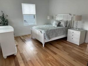 Gator Grove - Queen Ann White - New Build!