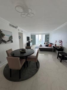 1 bedroom with amazing ocean view