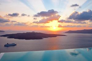 Cosmopolitan Suites - Small Luxury Hotels of the World Santorini Greece