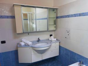 Chiasso Suisse Apartament - RentuGoo Travel