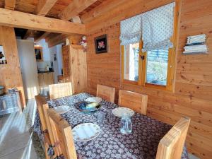 Chalets Chalet en bois 6 pers. avec terrasse Sud, lumineux et equipe, animaux admis – Saint-Michel-de-Chaillol - FR-1-393-12 : photos des chambres