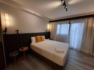 AlphaStay by Rhouses