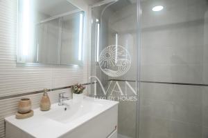 Casa Adrian Ivan Luxury Homes 5ªPlta Sur 1ªLínea