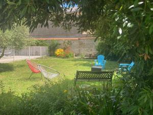 B&B / Chambres d'hotes La Villa des Roses Gite Chambres d'hotes Piscine chauffee : Chambre Double