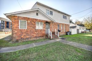 1 Mi to Dtwn Remote Work-Friendly Apt in Hampton!