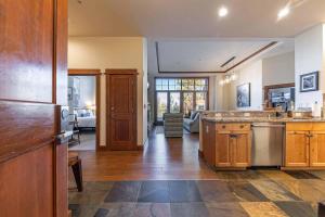 Iron Horse Lodge North 103 by East West Hospitality