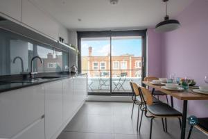 Cockleshells - Modern apartment in Swanage