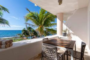 2 BR Apartment sea view