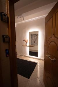 Anatoli 3 bedroom City Central Apartment