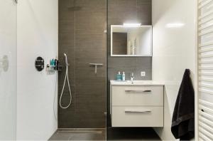 2 bedroom apartment with garden