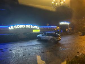 Hotels Hotel De La Loire : photos des chambres