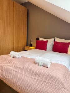 Standard Apartment by Hi5- Kiraly Beautiful Studio