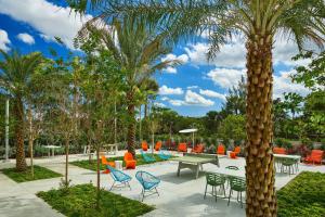 Aloft by Marriott Miami Airport