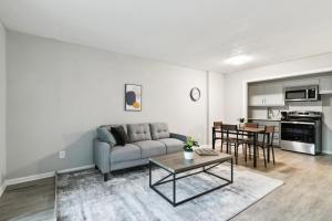 Halsten at Vinings 3406 Spacious 1 Bed 1 Bath