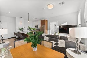 Furnished Luxury Apartment Close to Boston