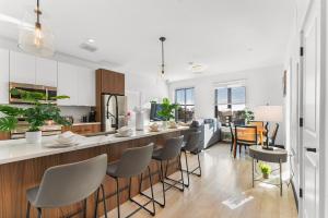 Furnished Luxury Apartment Close to Boston