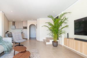 2 Bedroom Luxury Apartment with Sea View in Los Cristianos