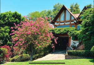 Chalet para 10 personas, alberca y jacuzzi - 2hvězdičkové hotely ve městě Valle de Bravo
