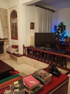 Μεζονέτα ΔΙΠΛΑ ΣΤΟ ΜΥΛΟ ΤΩΝ ΞΩΤΙΚΩΝ