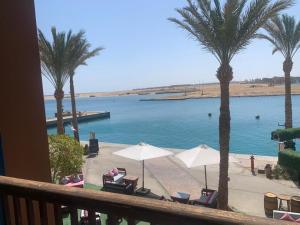 Marina Bliss-Seaside Retreat